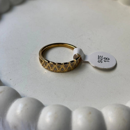 Golden Diamond Row Anti-Tarnish Ring