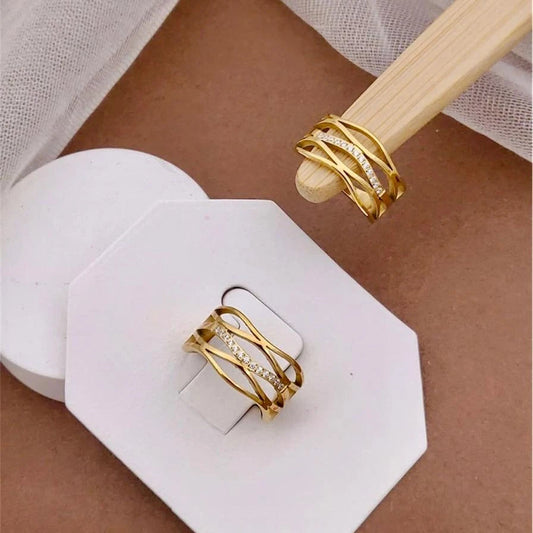 Aurelia Crosswave Crystal Ring