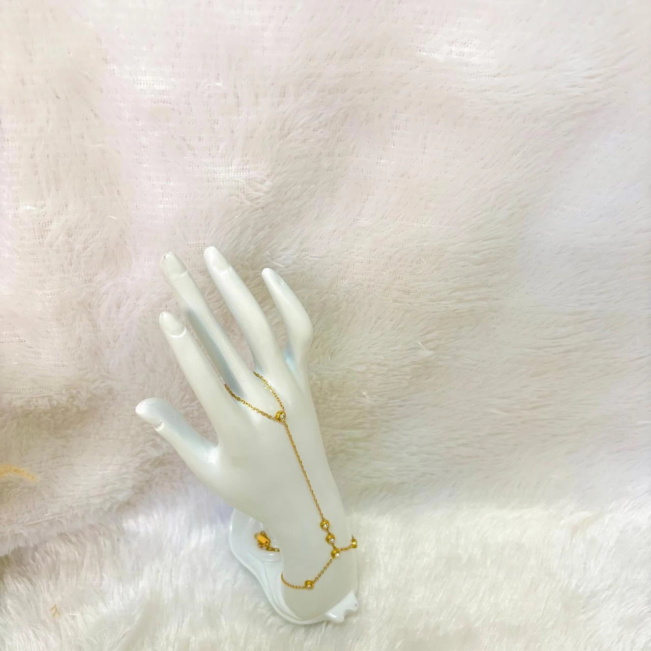 Aria Minimal Gold Hath Panja