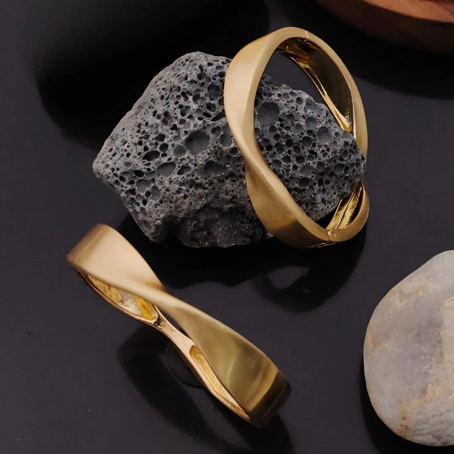 Aurex Twist Minimal Gold Kada