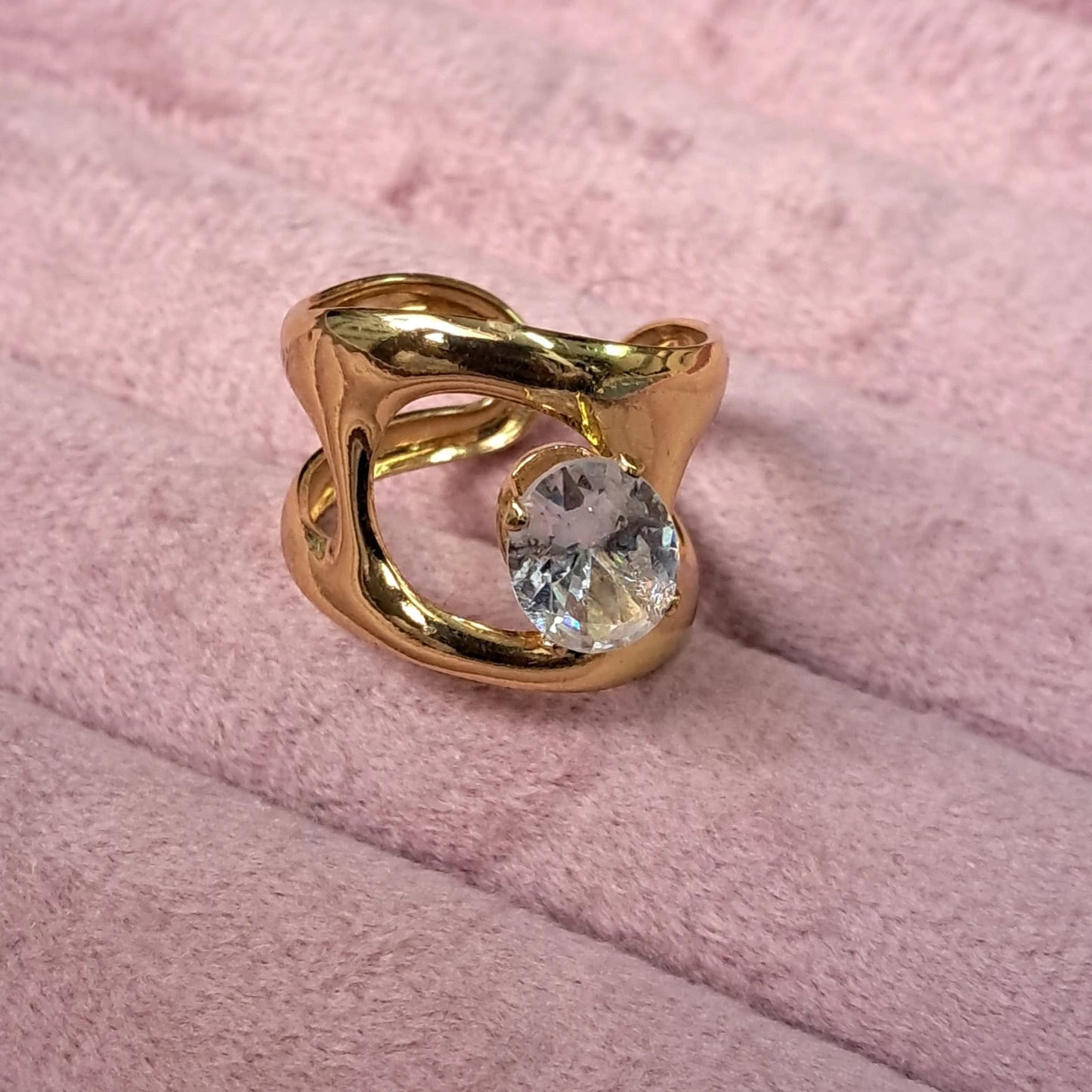 Bold Curve Solitaire Ring