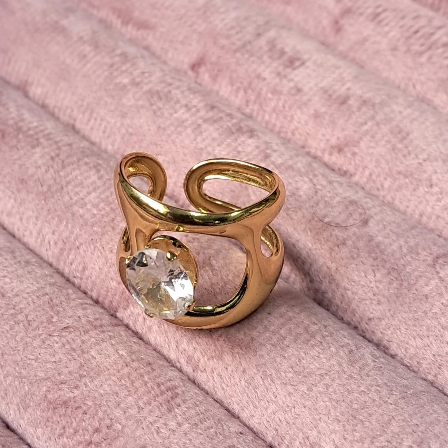 Bold Curve Solitaire Ring