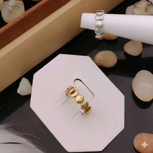 Golden Scallop Shell Design Ring