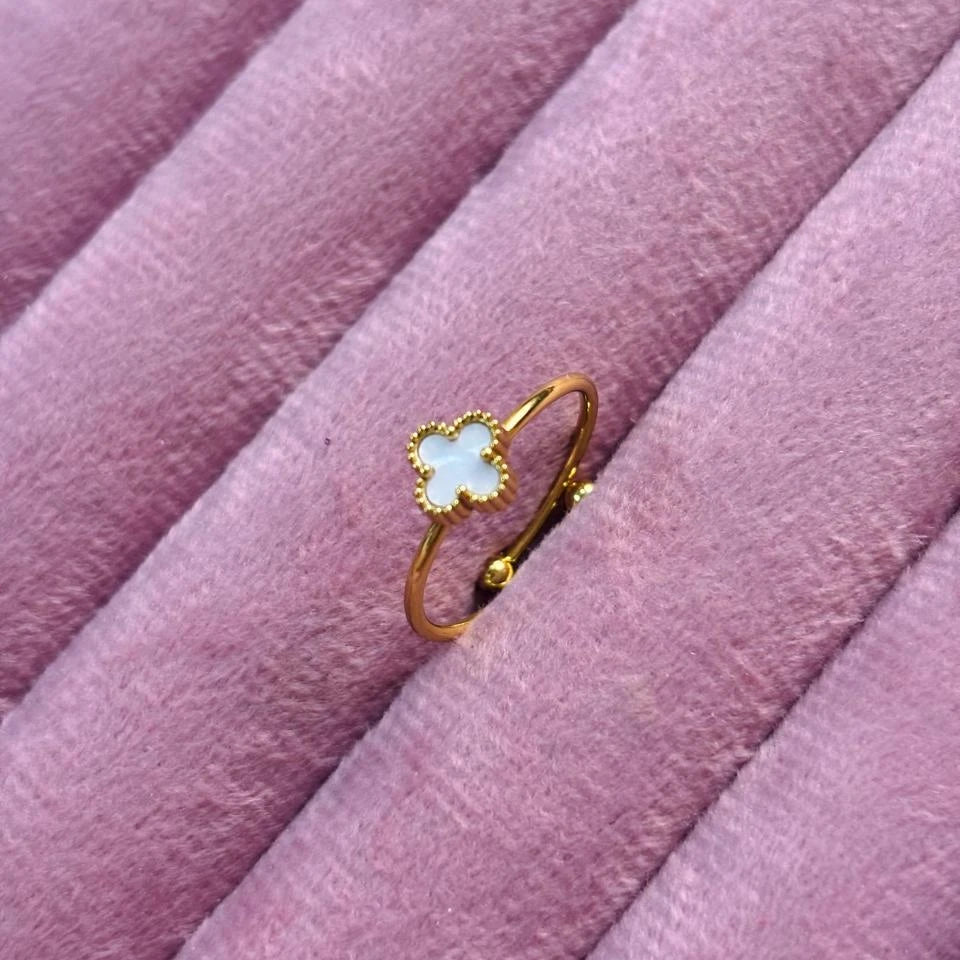 Clover Pearl Open Ring