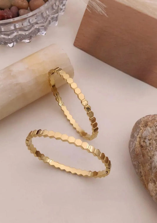 Gold Hexagon kada