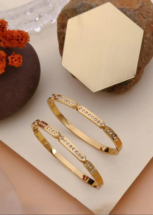 Geometric Design gold kada
