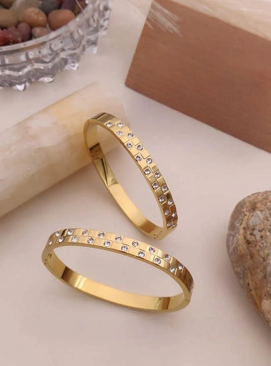 Diamond-Embedded Design kada