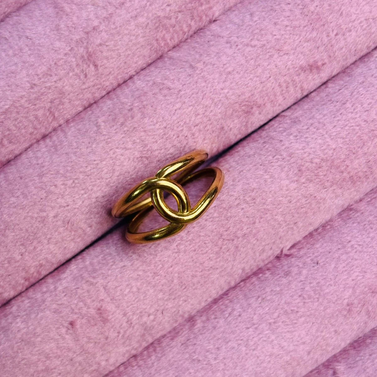 Infinity Loop Gold Ring