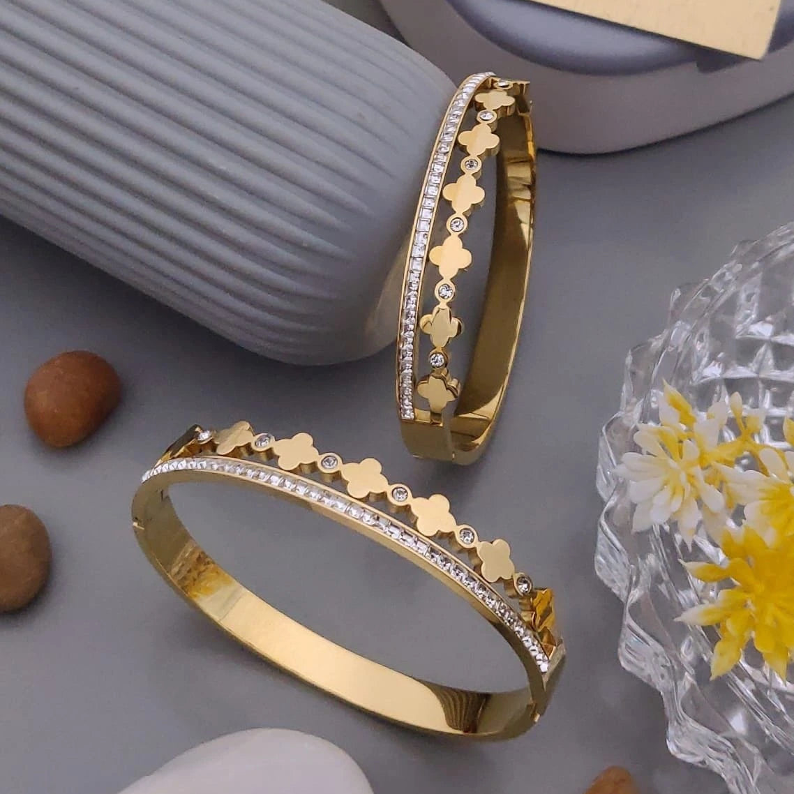 Crystal Clover Luxe Kada