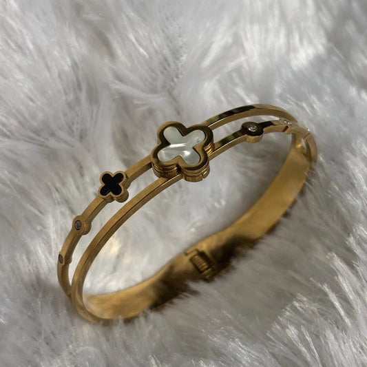Elegant Clover Charm Gold Kada