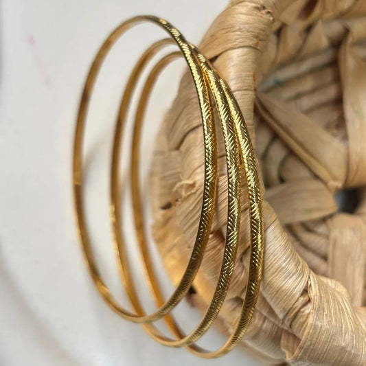 Elegant Textured Gold Bangles (3SET)