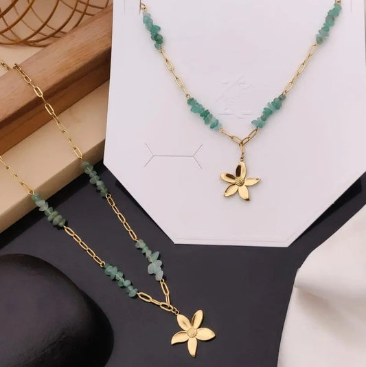 Emerald Flower Bead Necklace