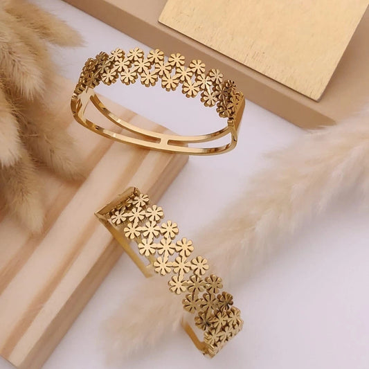Floral Bloom Gold Kada