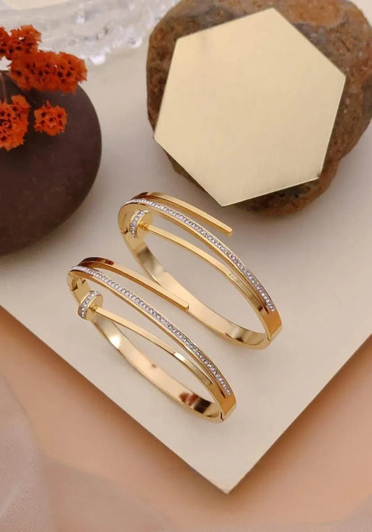 Elegant Gold kada