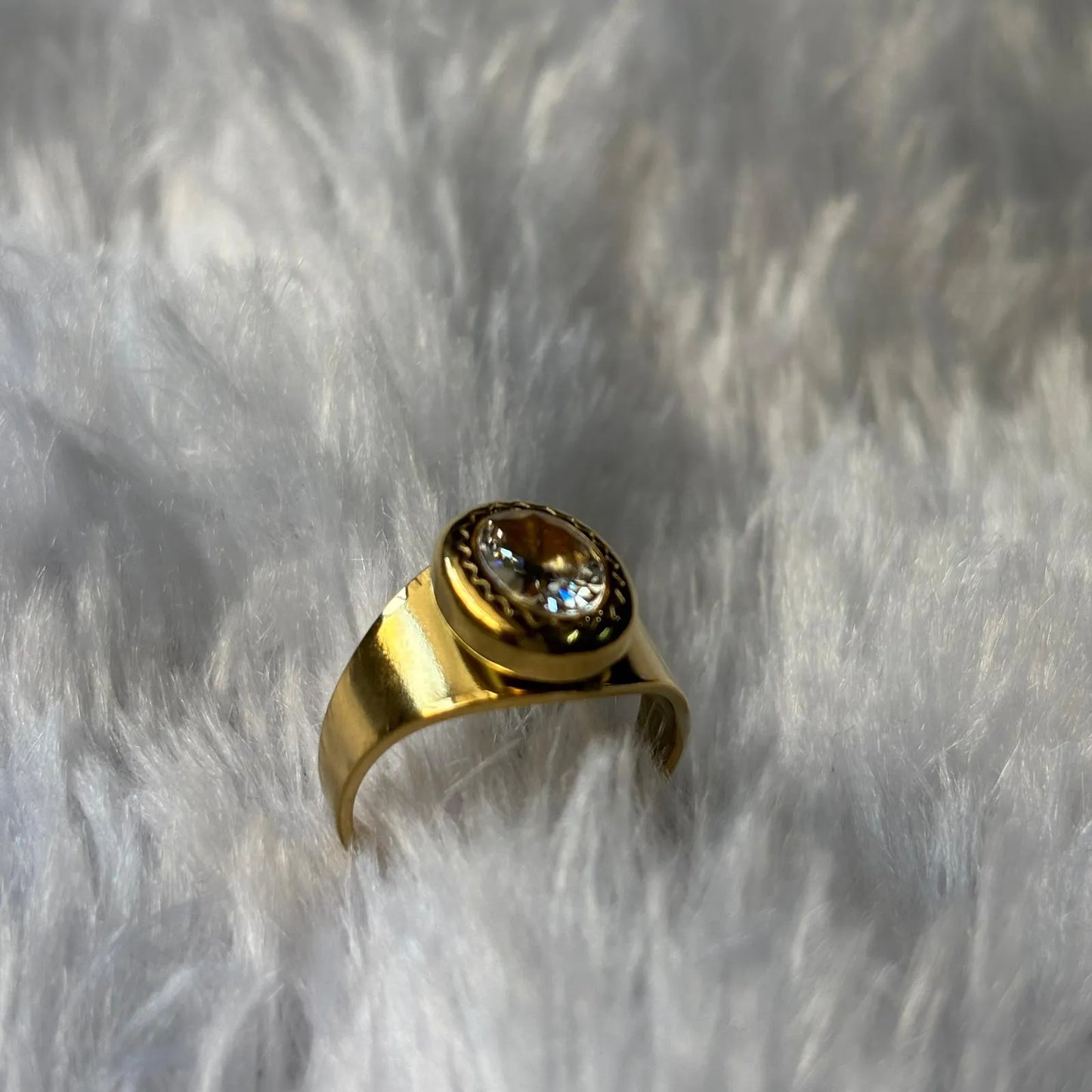 Golden Vintage Oval Anti-Tarnish Ring
