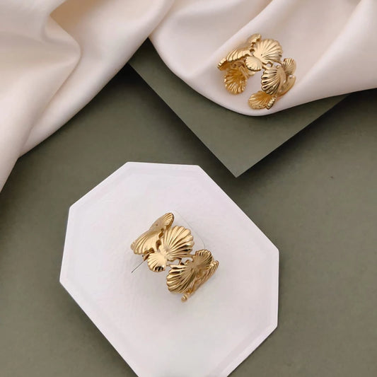 Golden Petal Bloom Statement Ring