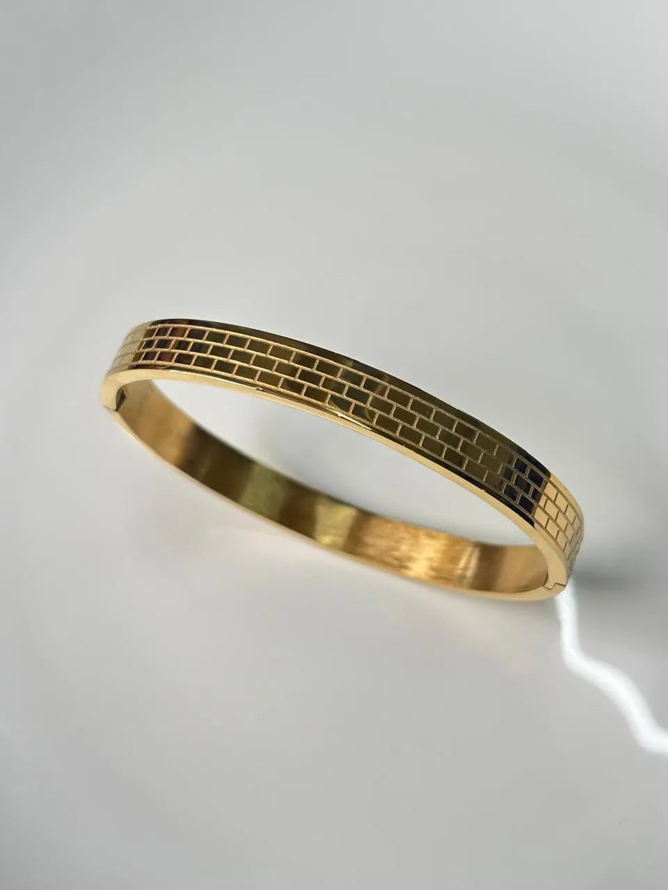 Golden Brick Line Kada