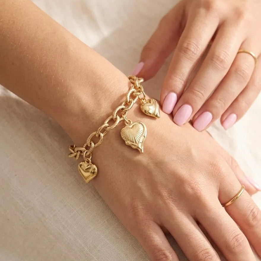 Amoura Golden Heart Bracelet