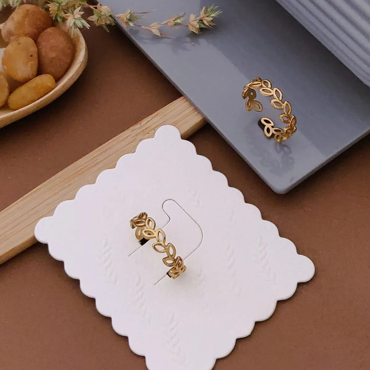 Golden Leaf Chain Band Ring