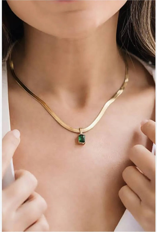 Green Gem Gold Pendant Necklace