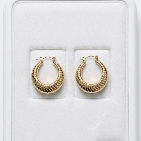 Lunara Ribbed Gold Hoop Earrings
