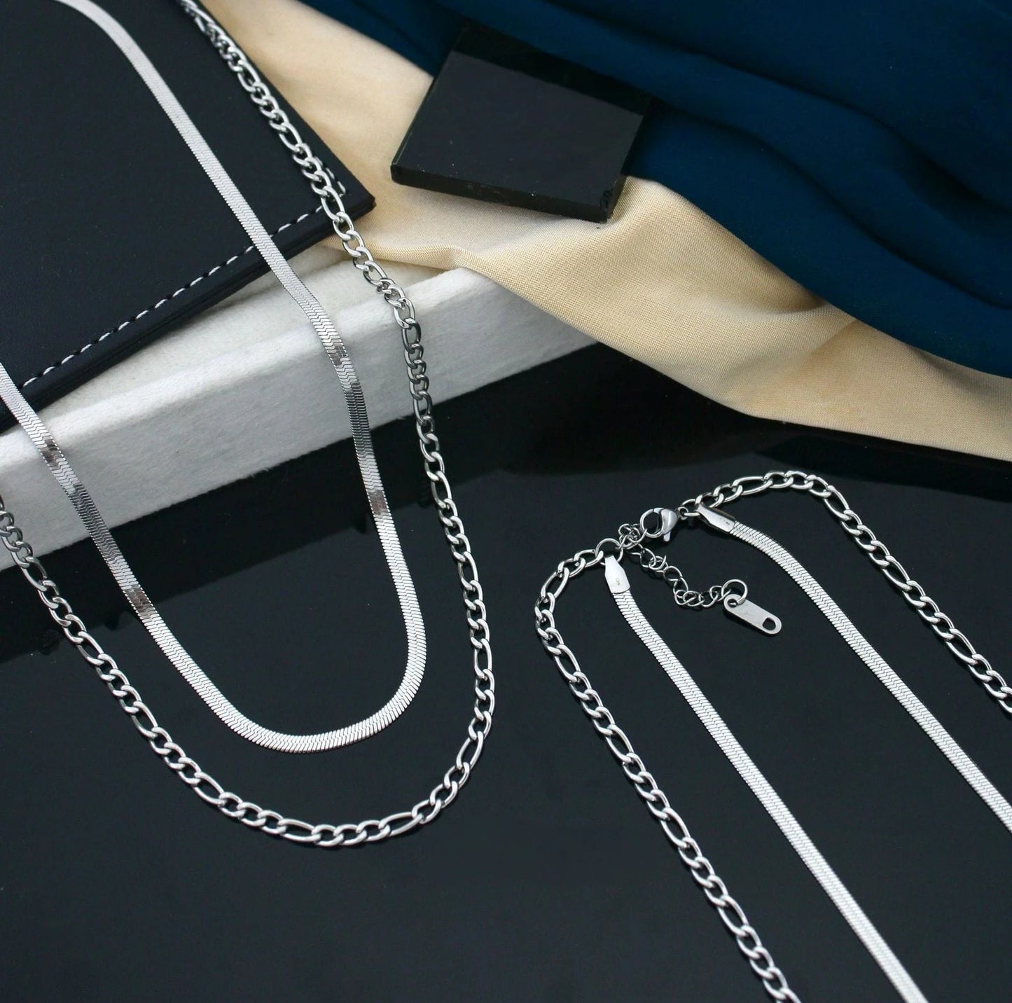 Nexora Twin Chain Necklace – Gold & Silver