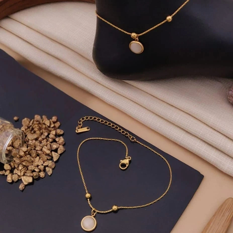 Minimal Circle Pendant Gold Anklet