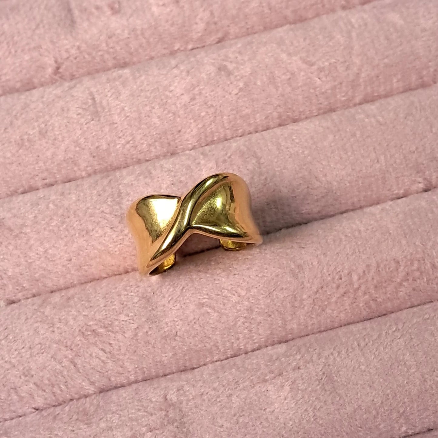 Minimal Twist Gold Open Ring