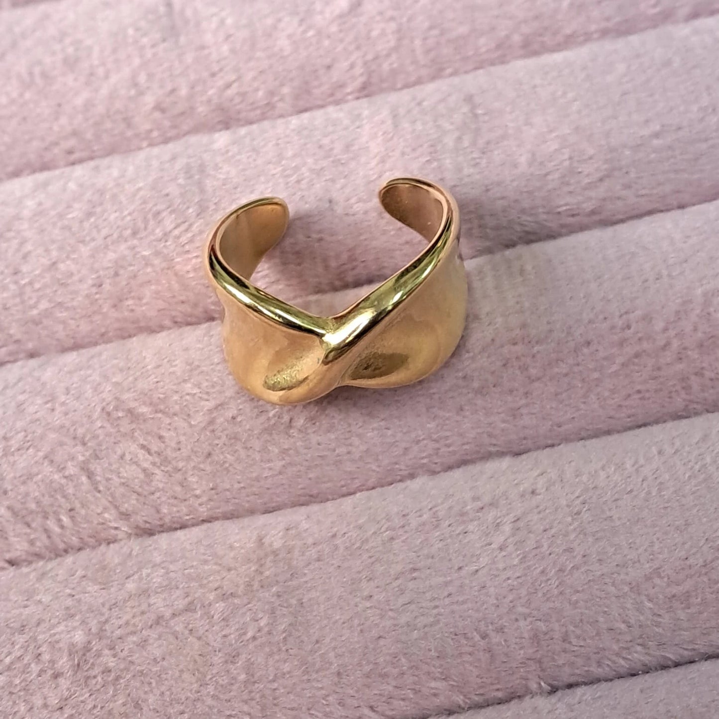 Minimal Twist Gold Open Ring