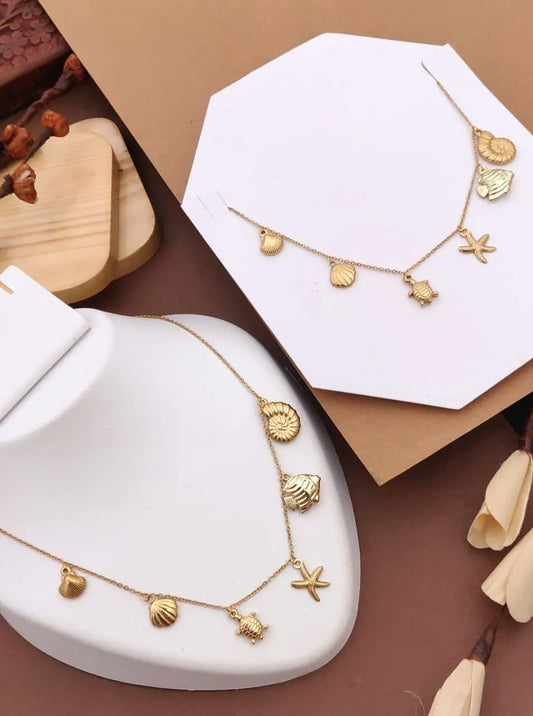 Beach life necklace