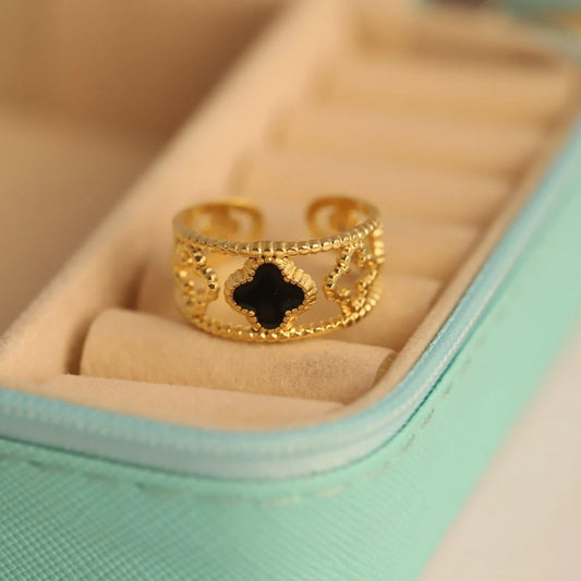 Noir Quatrefoil Gold Ring
