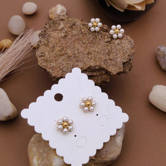 Pearl Daisy Mini Stud Earrings