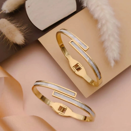 Pearl Line Luxury Kada