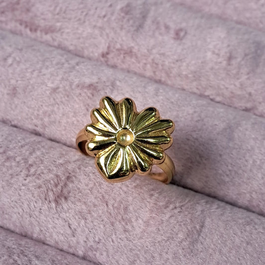 Daisy Bloom Adjustable Gold Ring