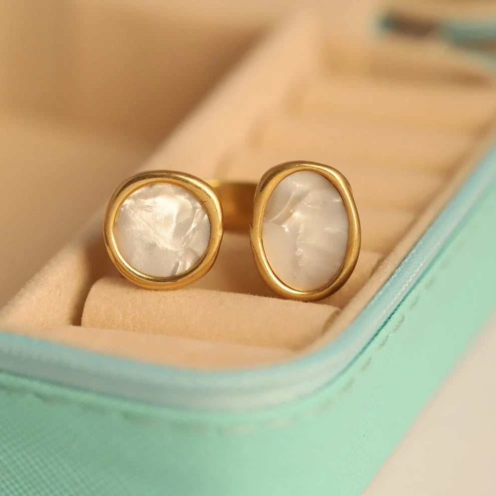 Sculptural Gold Wave Statement Ring