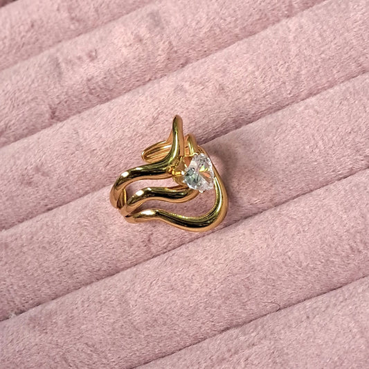 Wave Heart Crystal Gold Ring