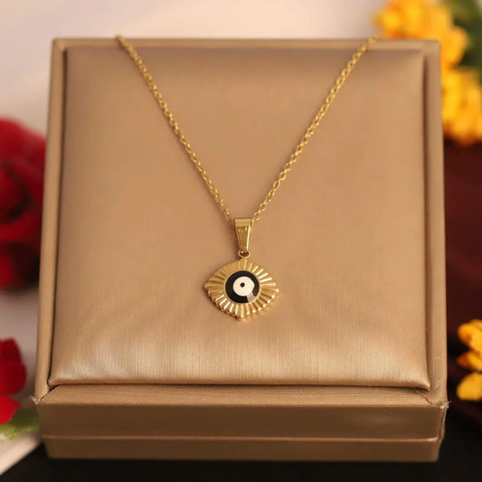 Ying Yang Gold Pendant Necklace