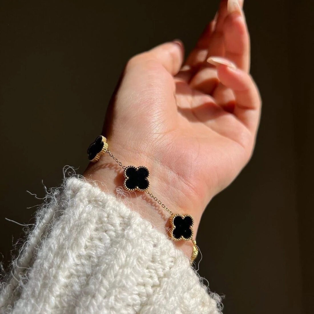 Noctura Clover Black Onyx Bracelet