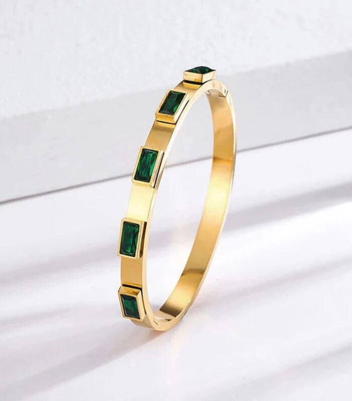 Emerald Axis Gold Kada