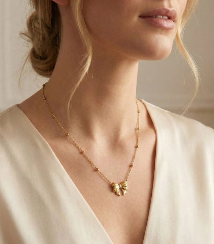 Golden bow Necklace