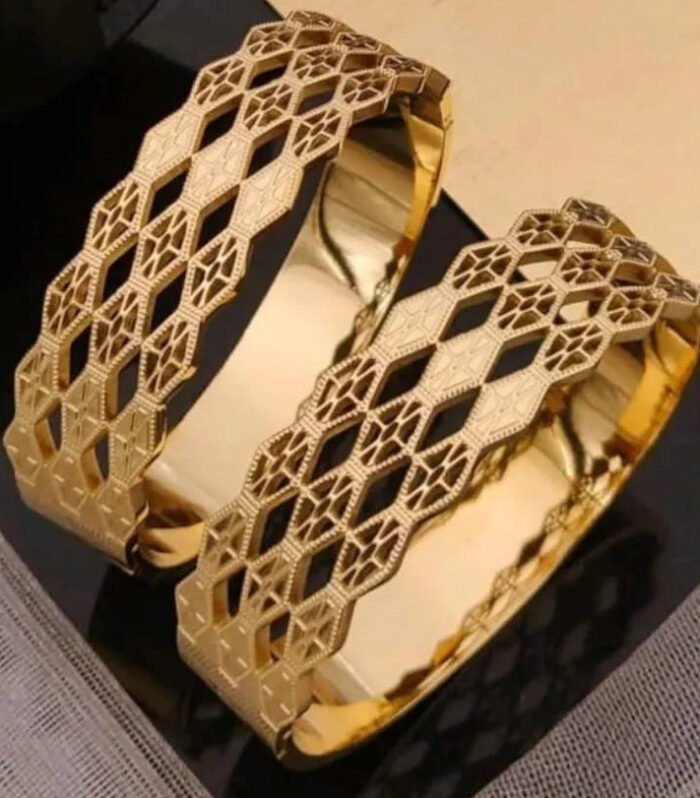 Diamond Pattern Gold Kada