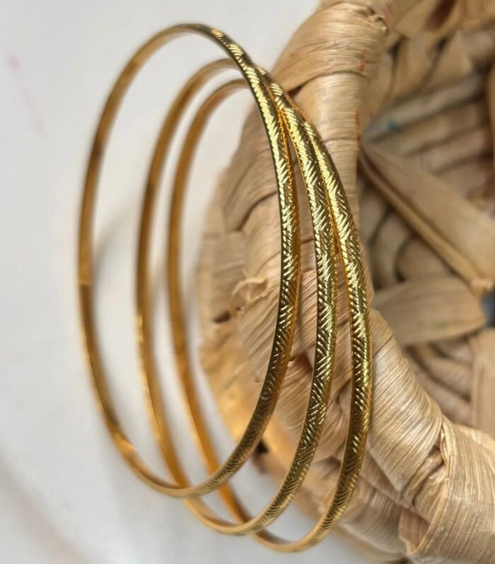 Elegant Textured Gold Bangles (3SET)