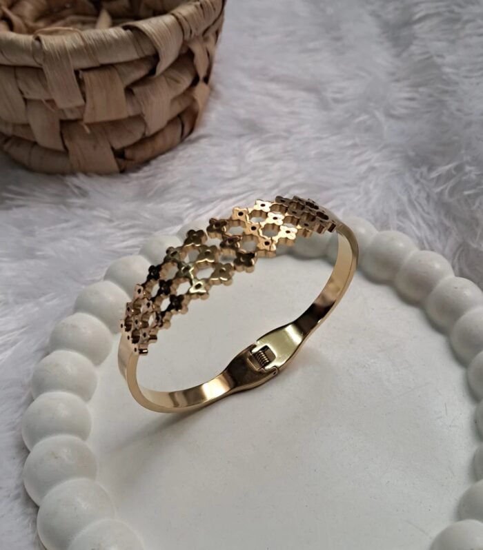 Floral Lattice Gold Kada