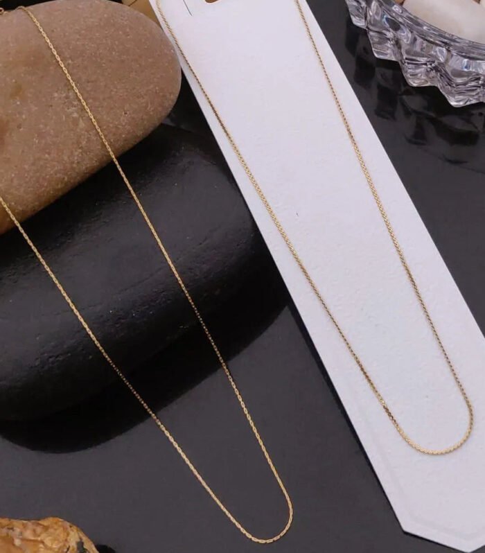 Minimal Gold Chain Necklace
