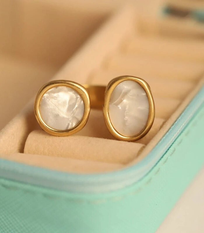 Sculptural Gold Wave Statement Ring