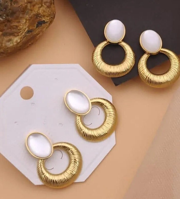 Gold Textured White Oval Top Earrings