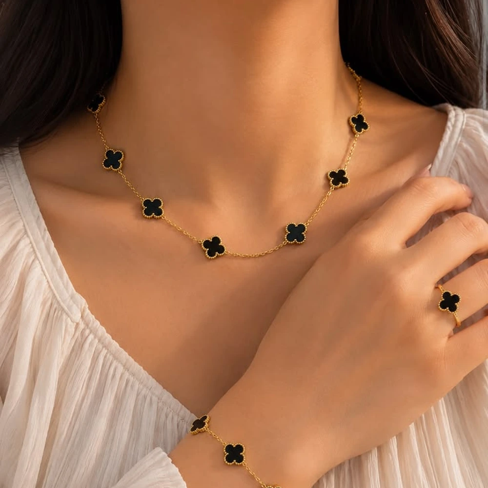 Noir Clover Luxe Necklace With Earring Set
